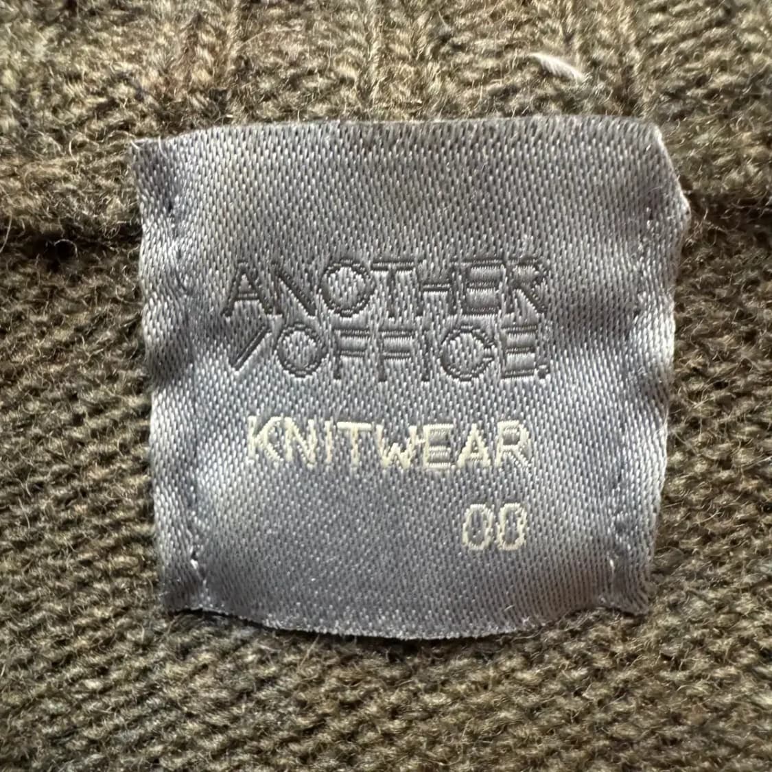 어나더오피스 모크넥 니트 00 상품이미지3