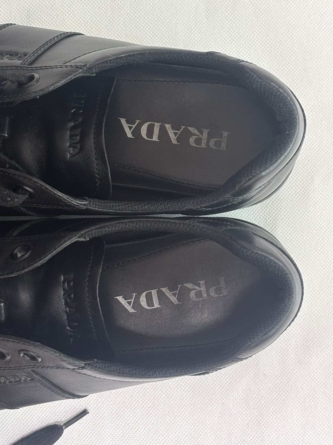 프라다 레더 스니커즈 블랙 7사이즈 상품이미지8