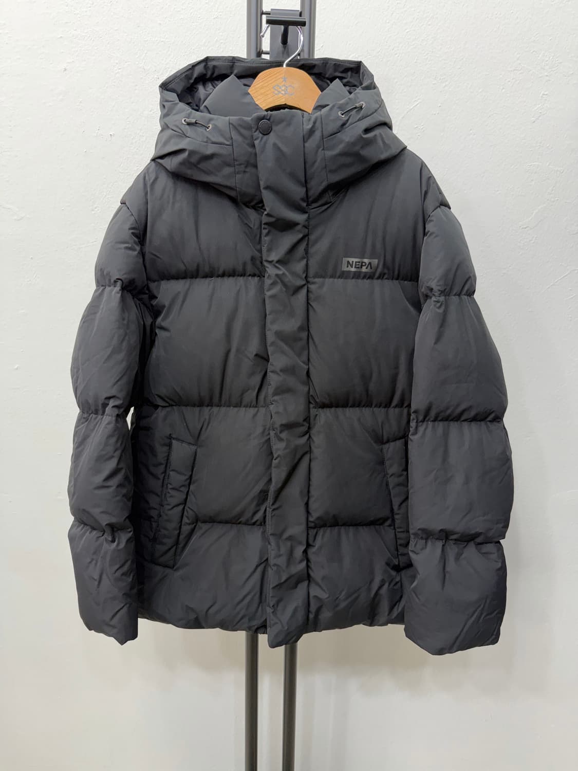 정품) NEPA 네파 남성 블랙 패딩 100 상품이미지1