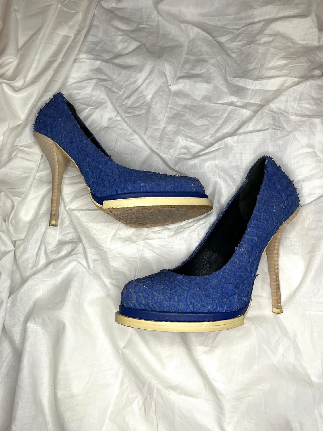 알렉산더 왕 텍스처 힐 펌프스 상품이미지3