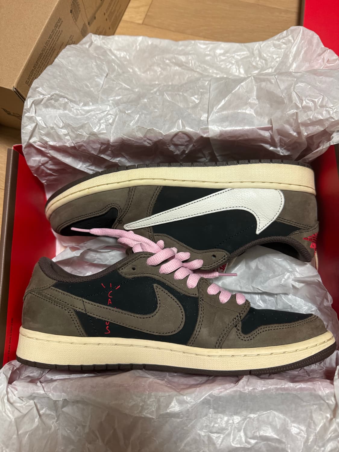 조던1 트레비스 스캇 Sp모카 민트급 280 풀구성 1회착용 실내 상품이미지1