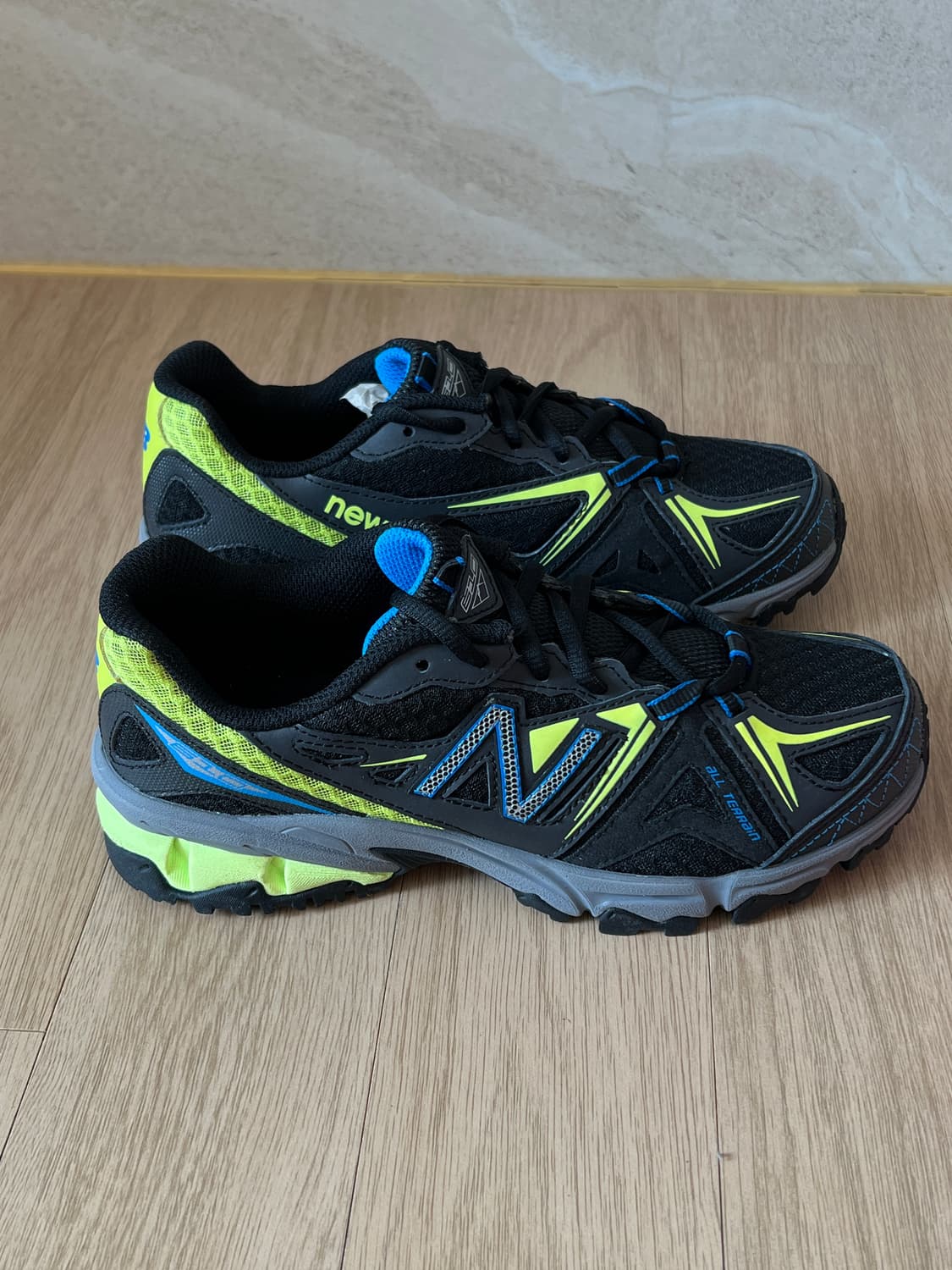 [240mm] [새제품] 어디든 튼튼하게! 뉴발란스 610 트레일 운동화 상품이미지2