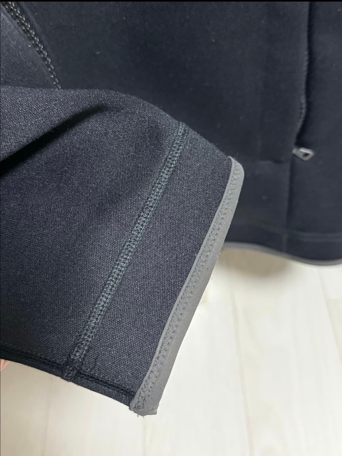 프라다 스포츠 커브드 하이넥 집업 자켓 상품이미지6