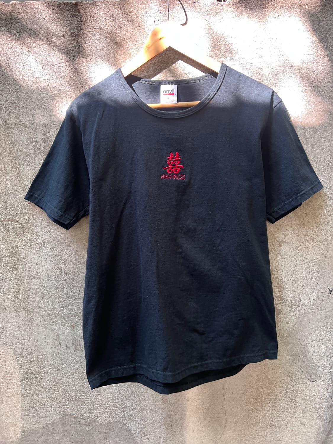 90‘s anvil HAPPINESS 자수 블랙 반팔티 상품이미지1