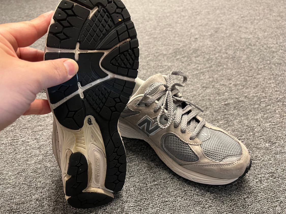[275] 뉴발란스 2002R 그레이 운동화 상품이미지6