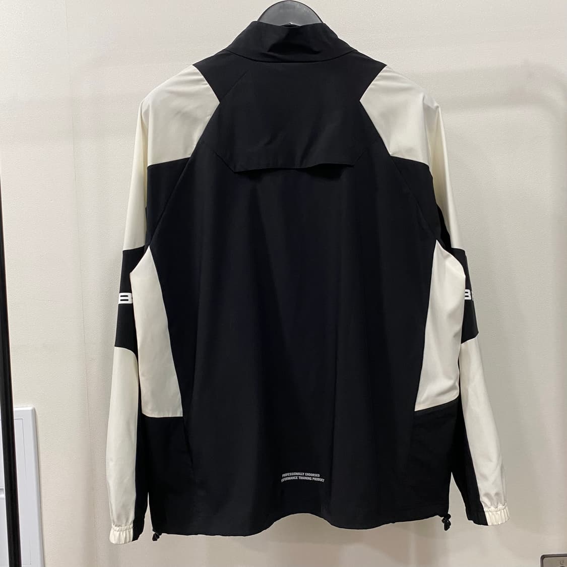 엄브로 워밍업 스트레치 하프집업 탑 상품이미지2