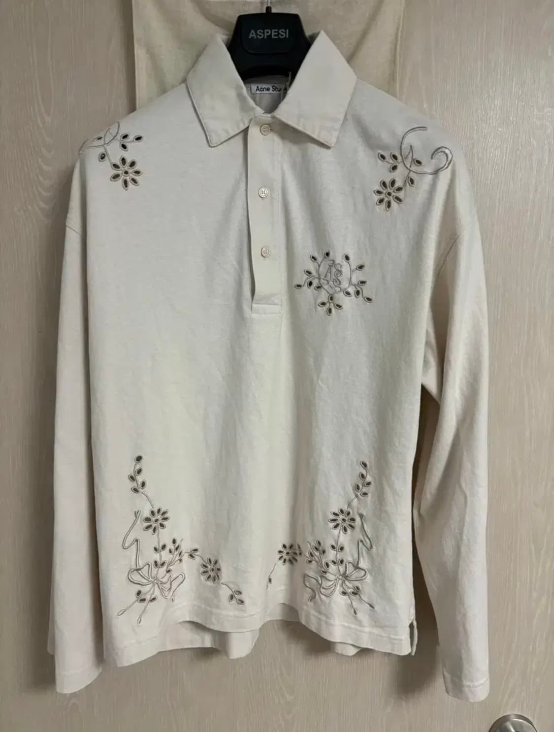 아크네 펀칭 디테일 스웻셔츠 (S) 상품이미지1