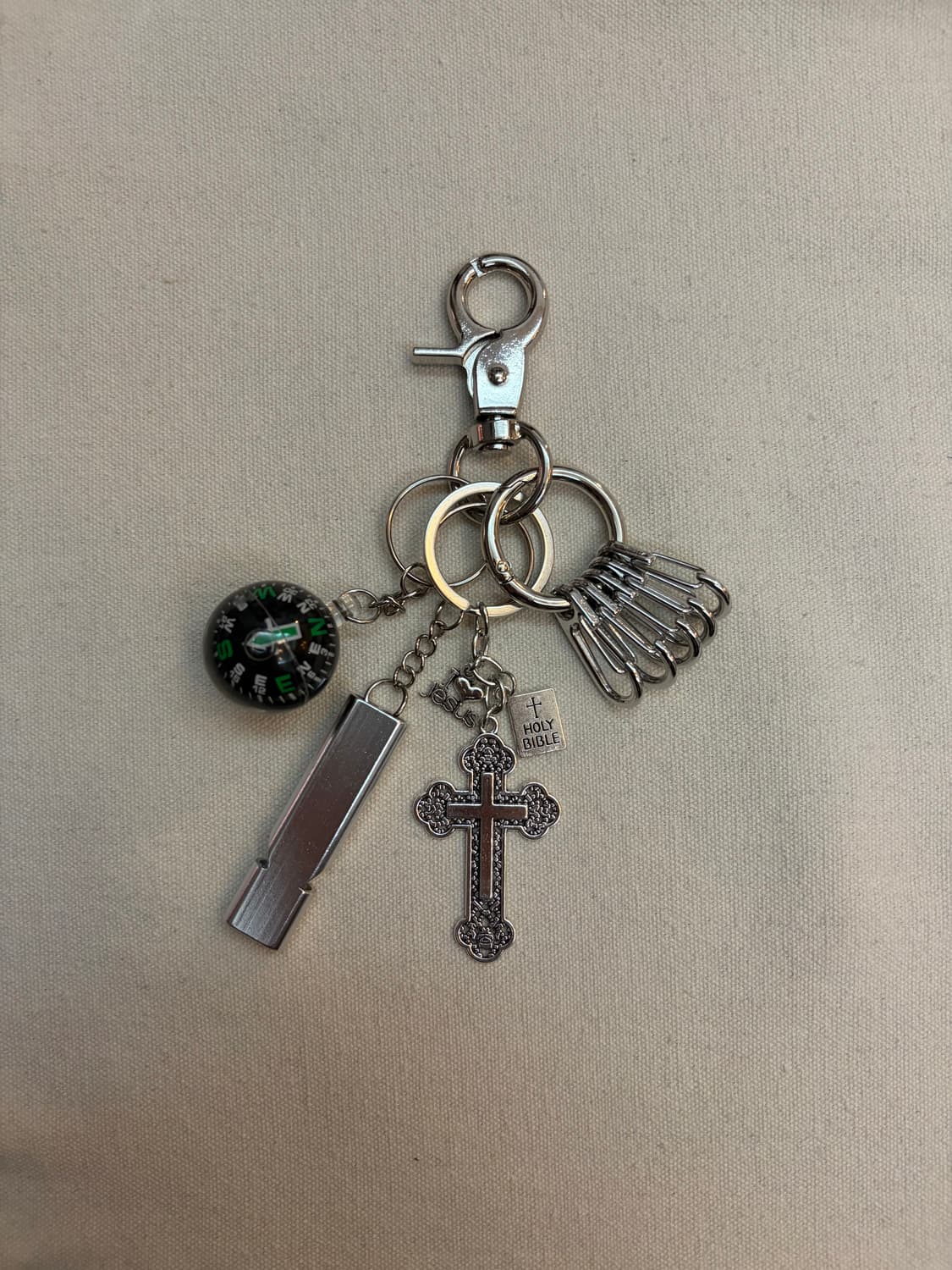 [토곰] 홀리 크로스 컴퍼스 키링 상품이미지1