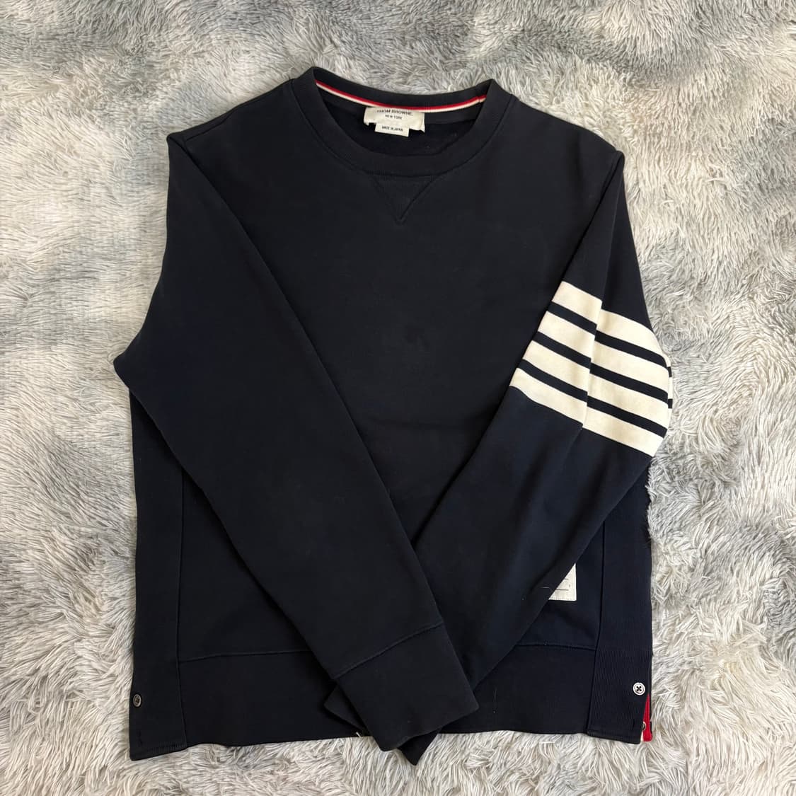 톰브라운 사선완장 맨투맨 네이비 4사이즈 상품이미지1