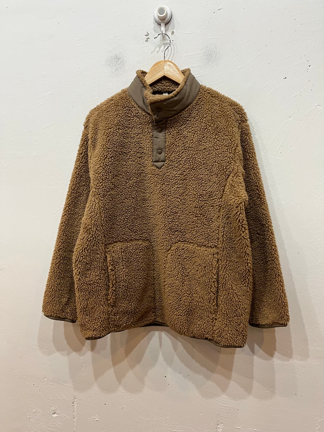 유니클로 화이트마운티니어링 풀오버 플리스 M 상품이미지1