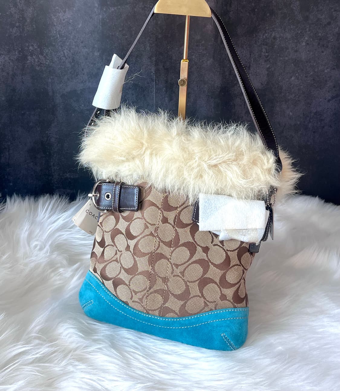 90s coach 시그니처 크림 퍼 트리밍 블루 스웨이드 소호 숄더백 상품이미지9