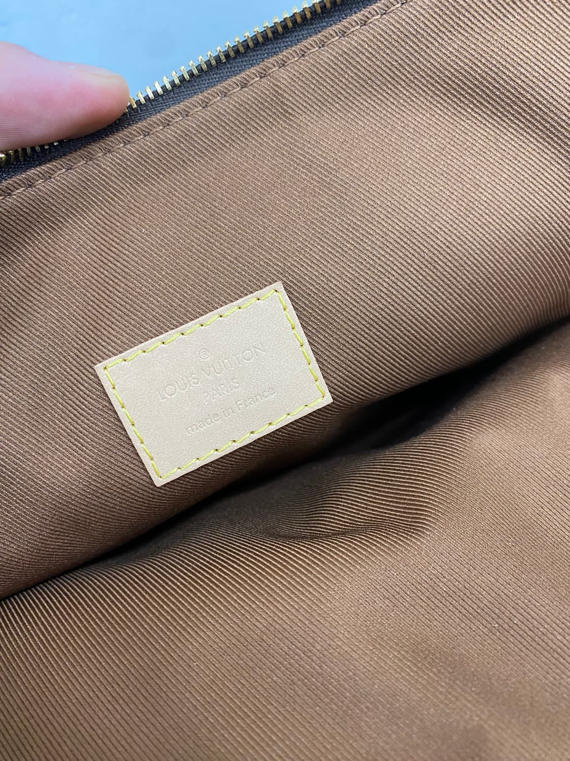 루이비통 에튀 보야주 클러치PM 상품이미지7