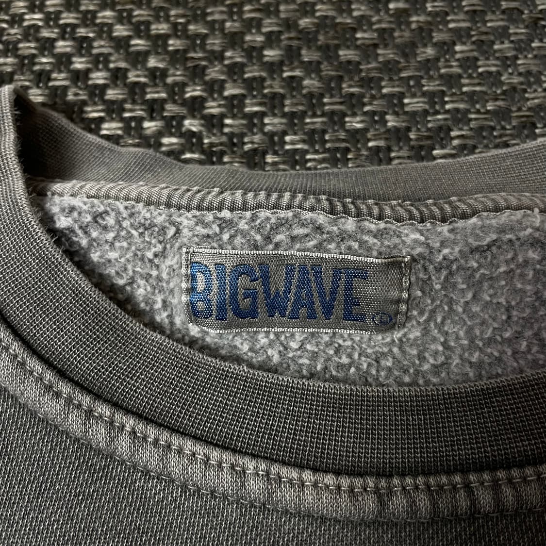 빅웨이브 로고프린팅 그레이 피그먼트 맨투맨 L 상품이미지4