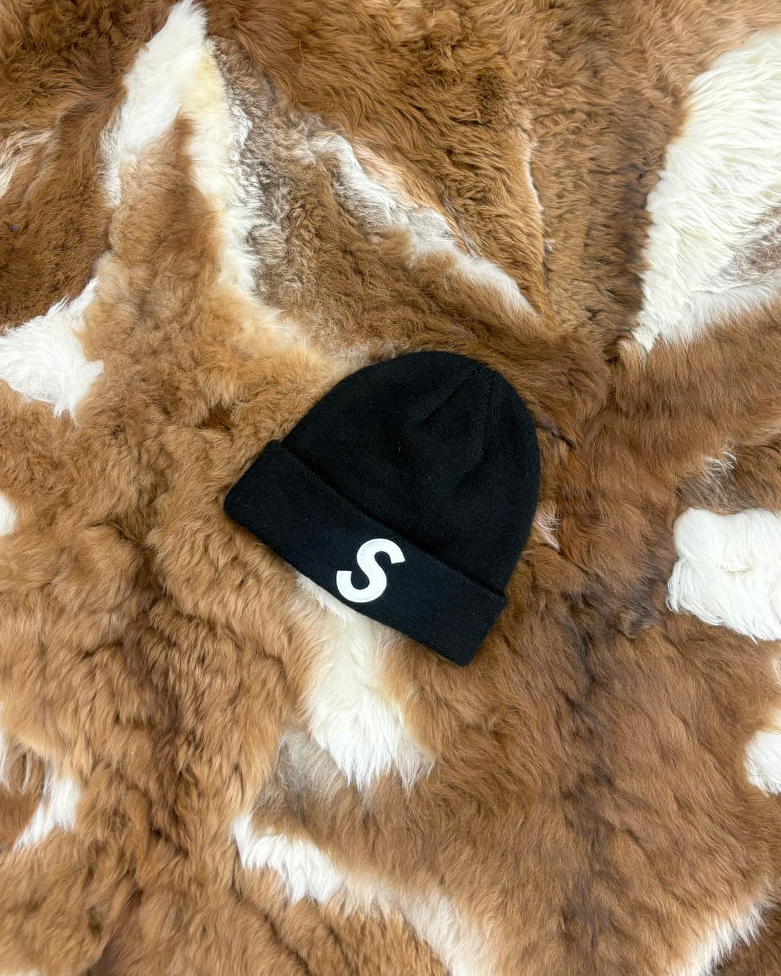 슈프림 뉴에라 S 로고 비니 블랙 상품이미지1