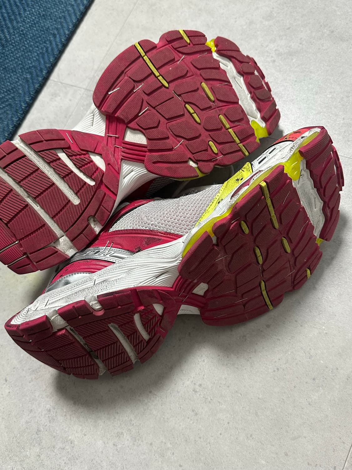 발렌시아가 스테이플러44(풀박) 상품이미지3