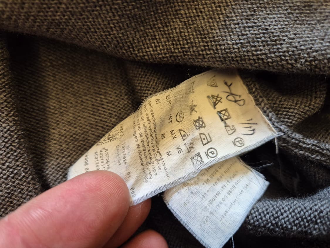 휴고보스 하프넥 버튼 니트 상품이미지7