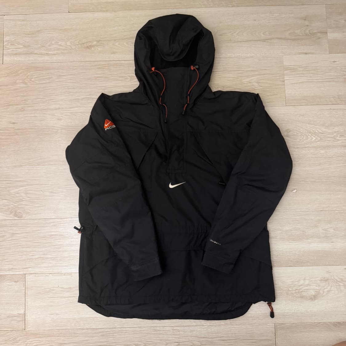 나이키 ACG 블랙 멀티스우시 하이넥 테크 아노락 자켓 상품이미지1