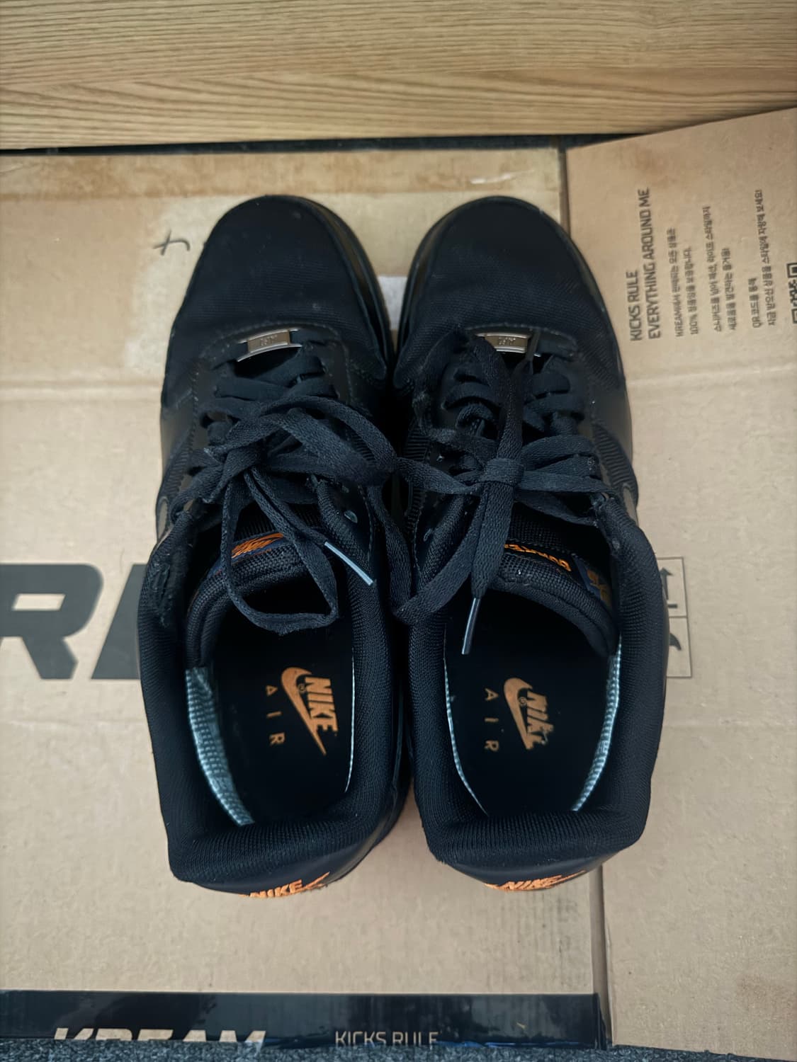 나이키 에어포스 1 로우 고어텍스 블랙 라이트 카본 270 상품이미지7