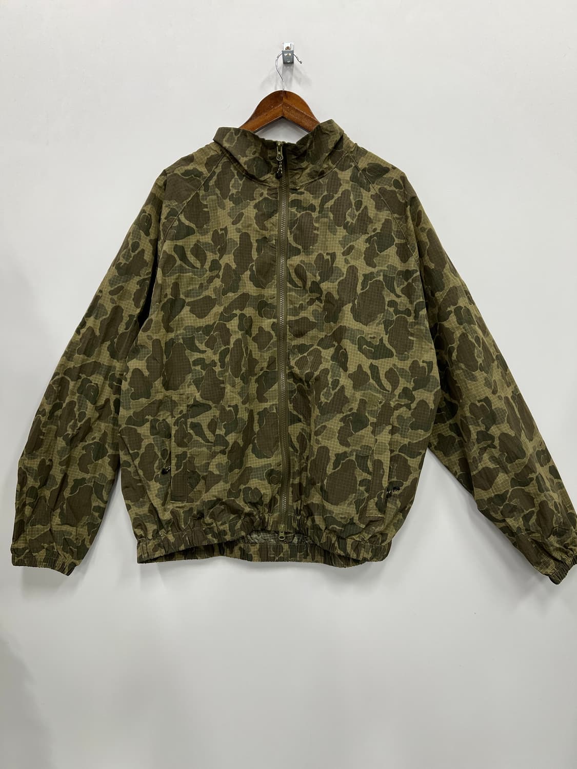 빈티지 무늬 바람막이 상품이미지1