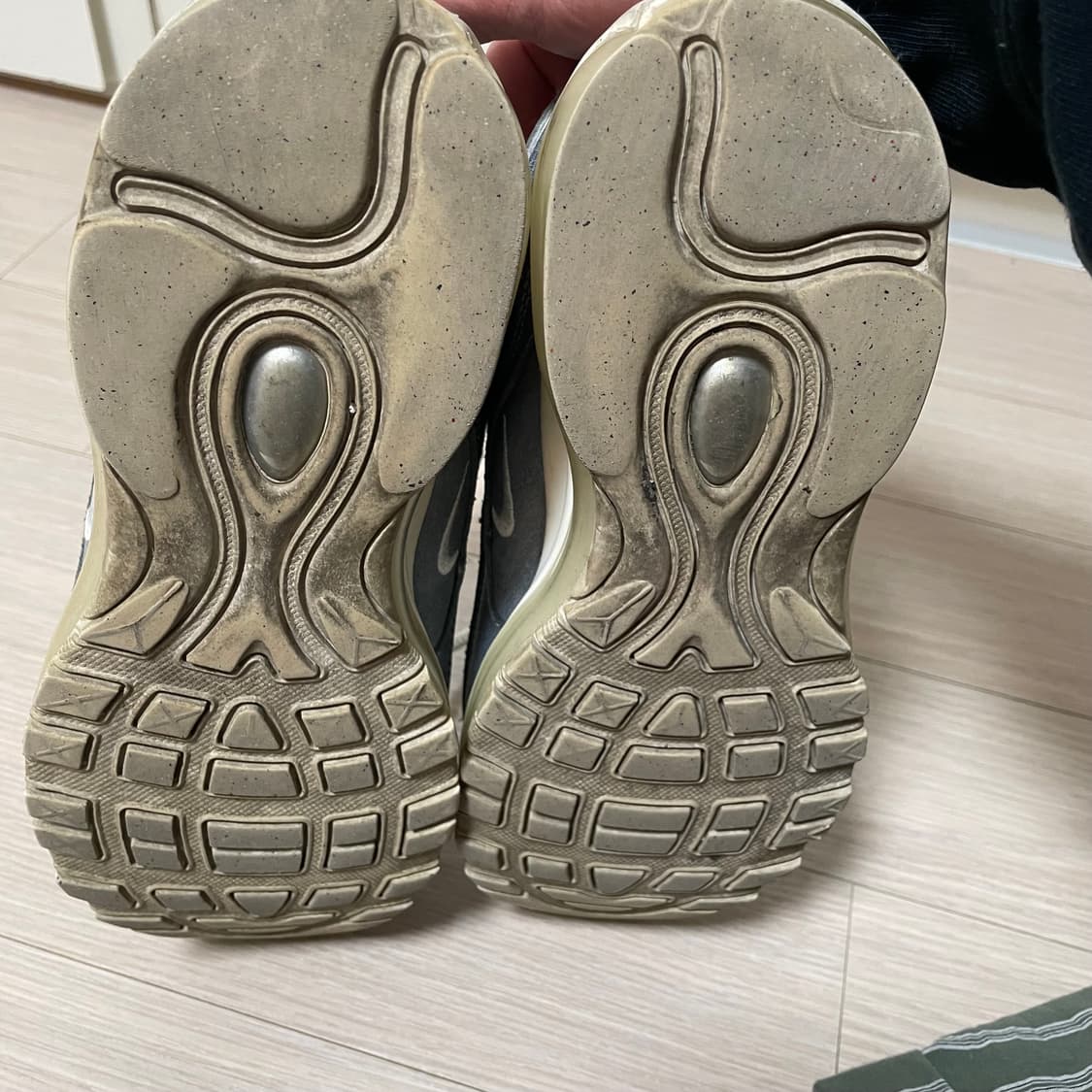 꼼데 나이키 에어맥스97 240 us5.5 상품이미지9