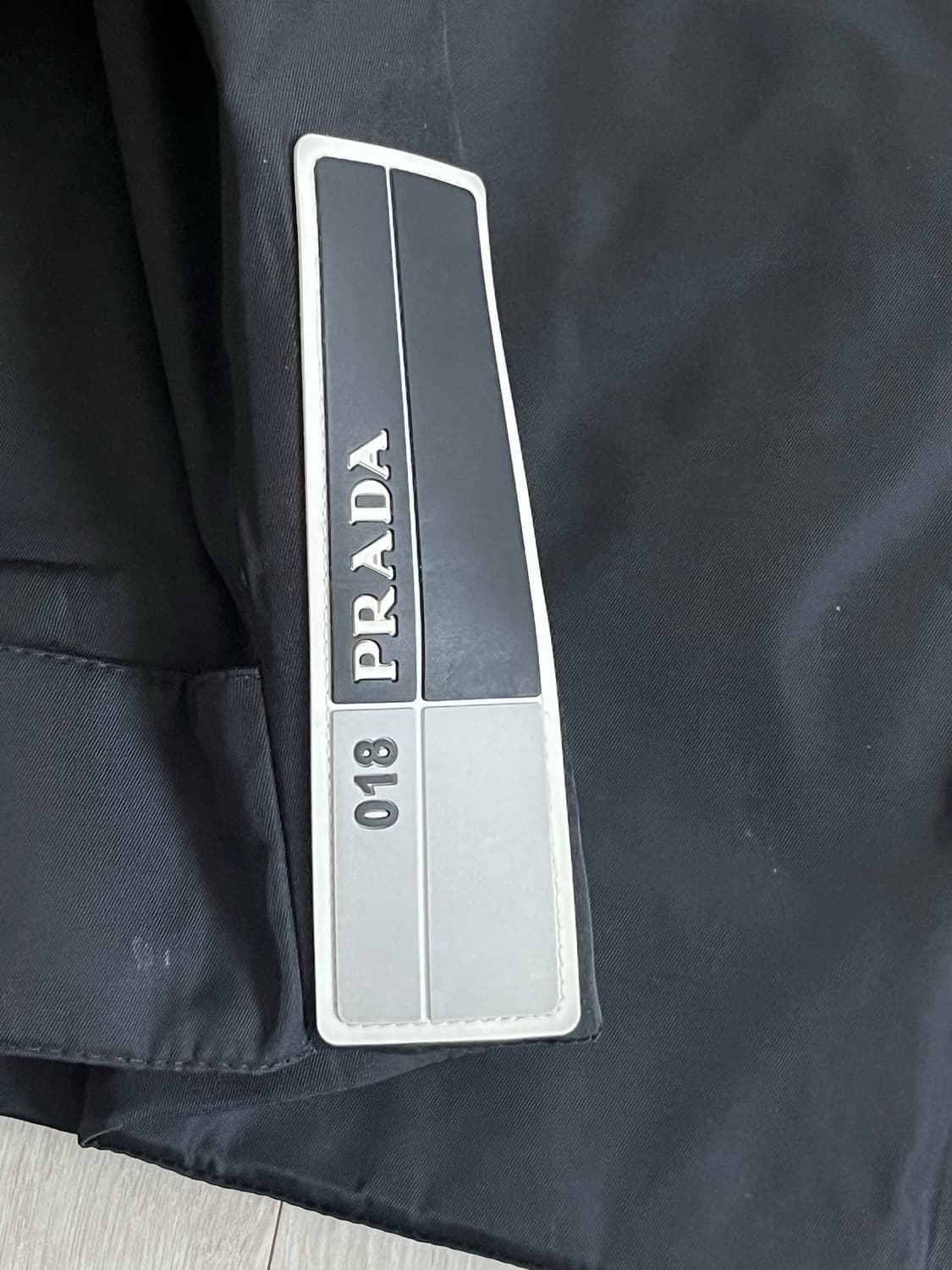 프라다 나일론 개버딘 자켓 상품이미지4