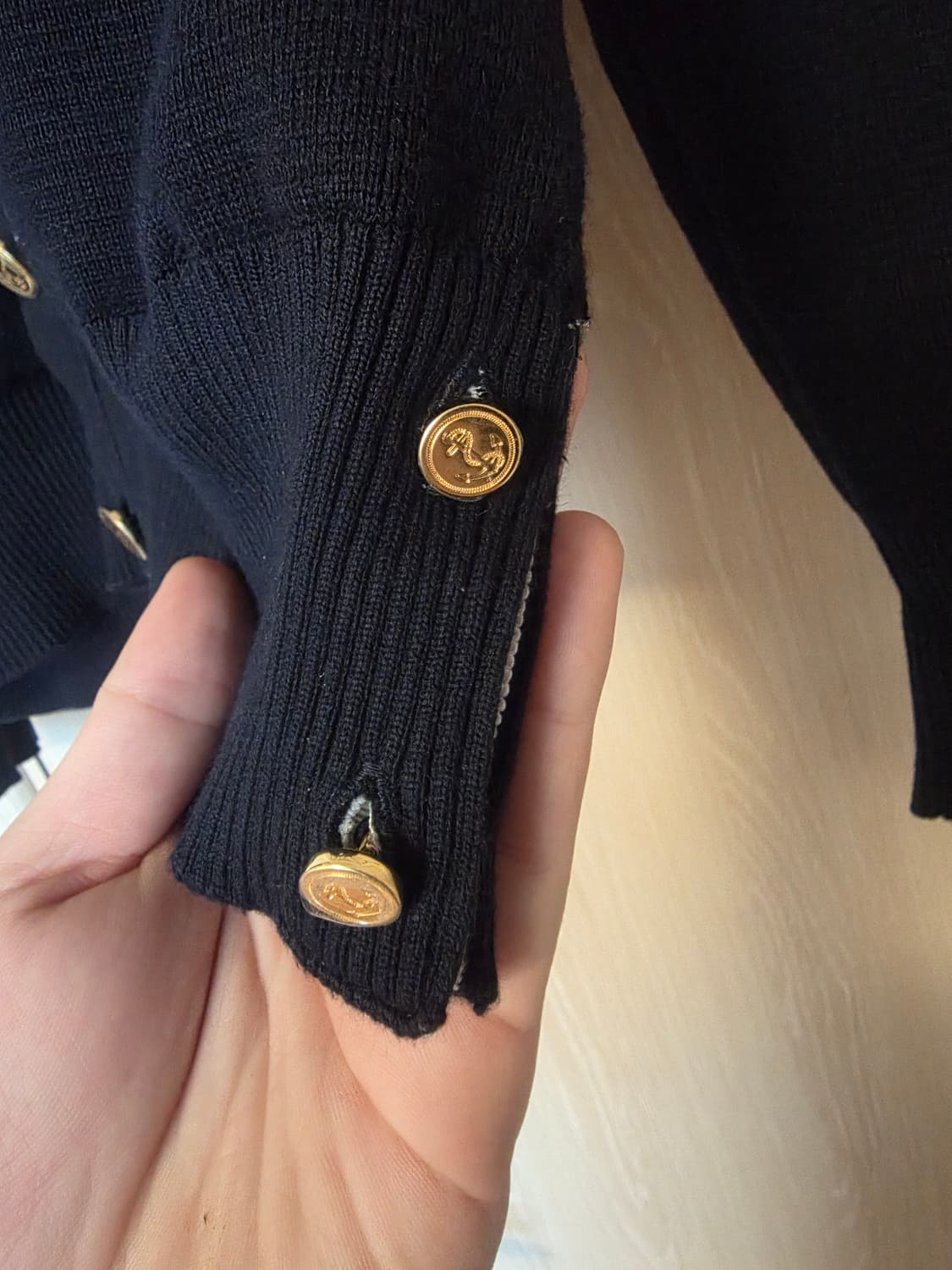 [24년/백화점] 톰브라운 밀라노스티치 가디건 2사이즈 상품이미지3