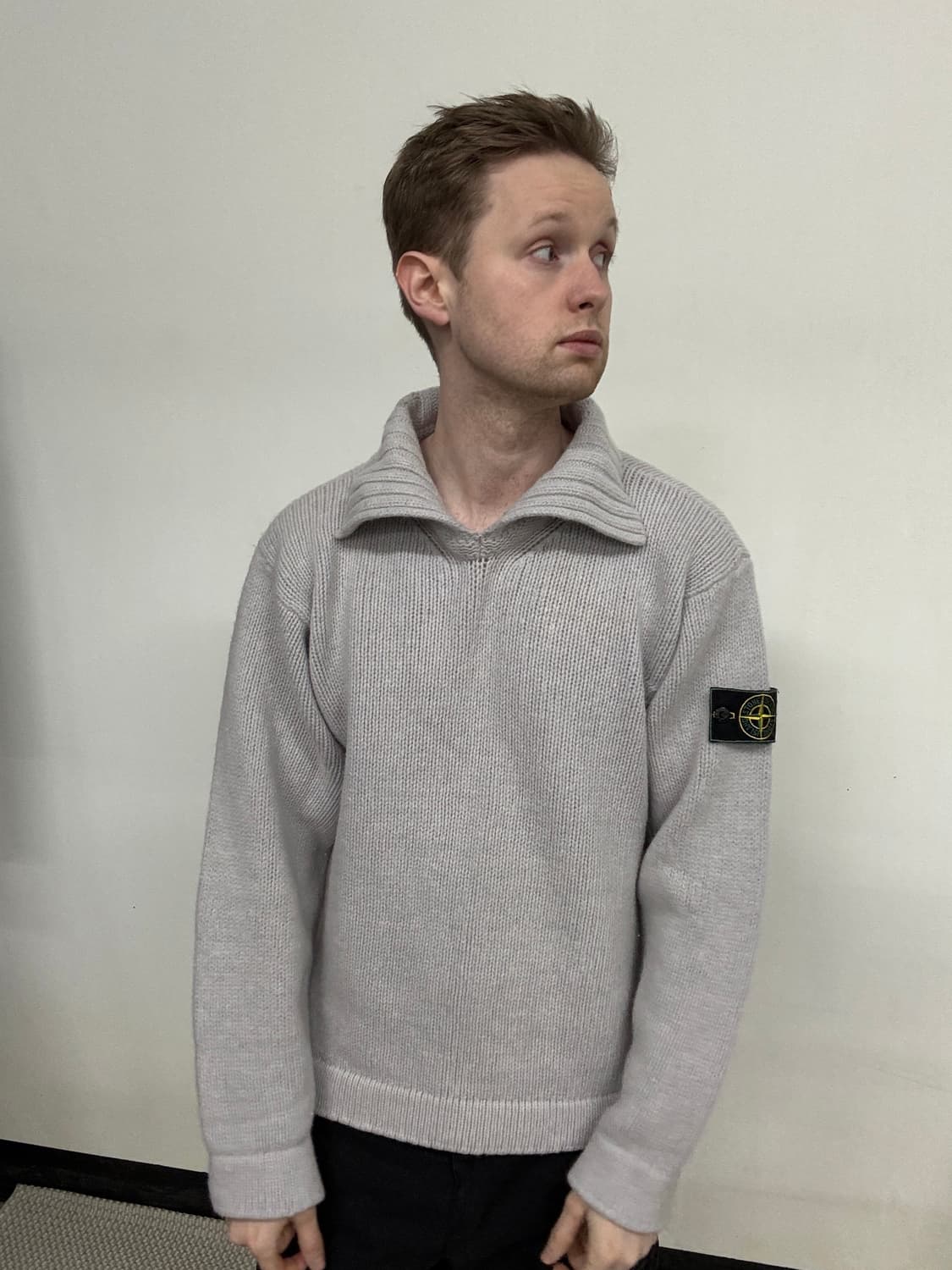 97AW 스톤아일랜드 그린 엣지 세일러 넥 그레이 니트 상품이미지1