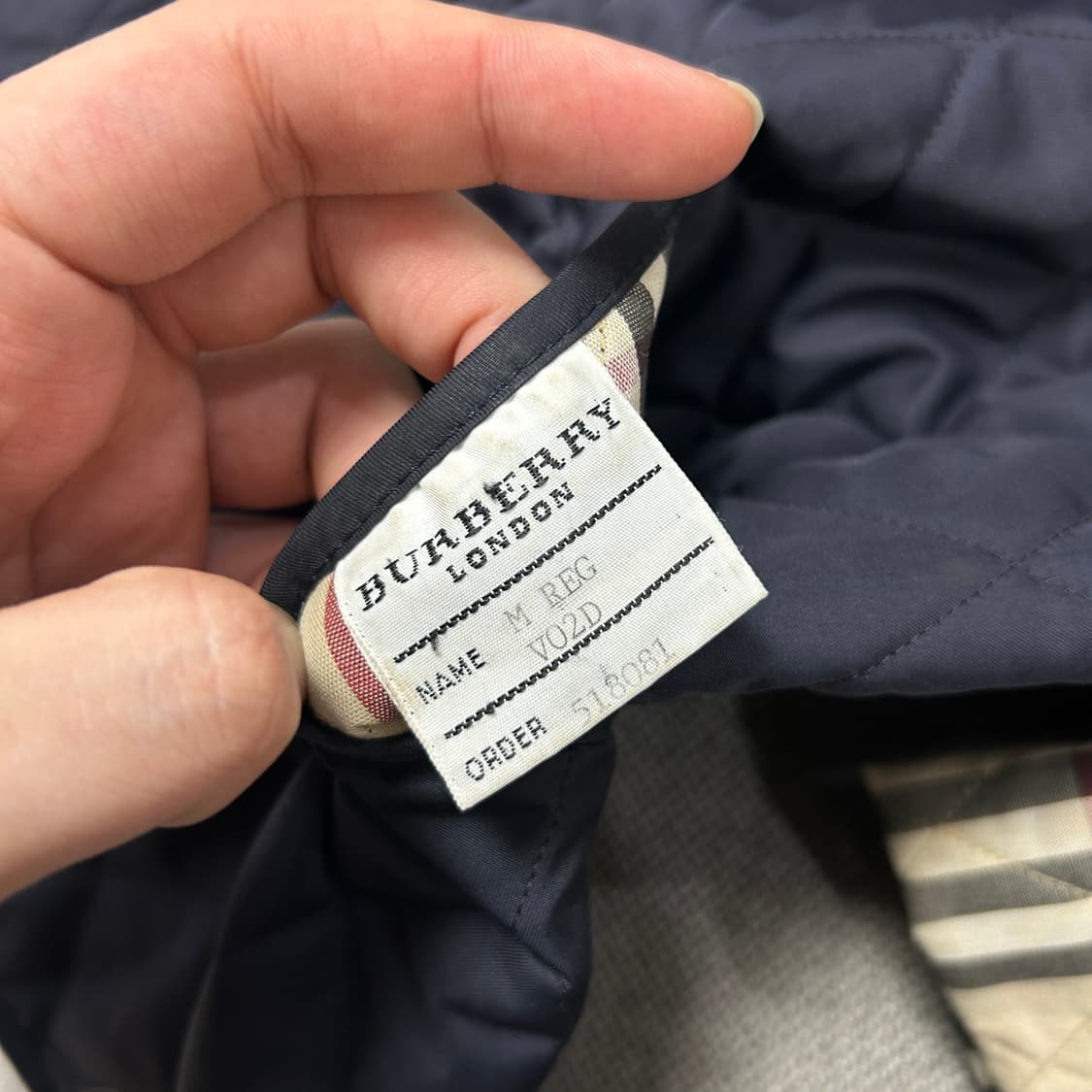 버버리 우먼스 네이비 퀼팅자켓(M) 상품이미지3