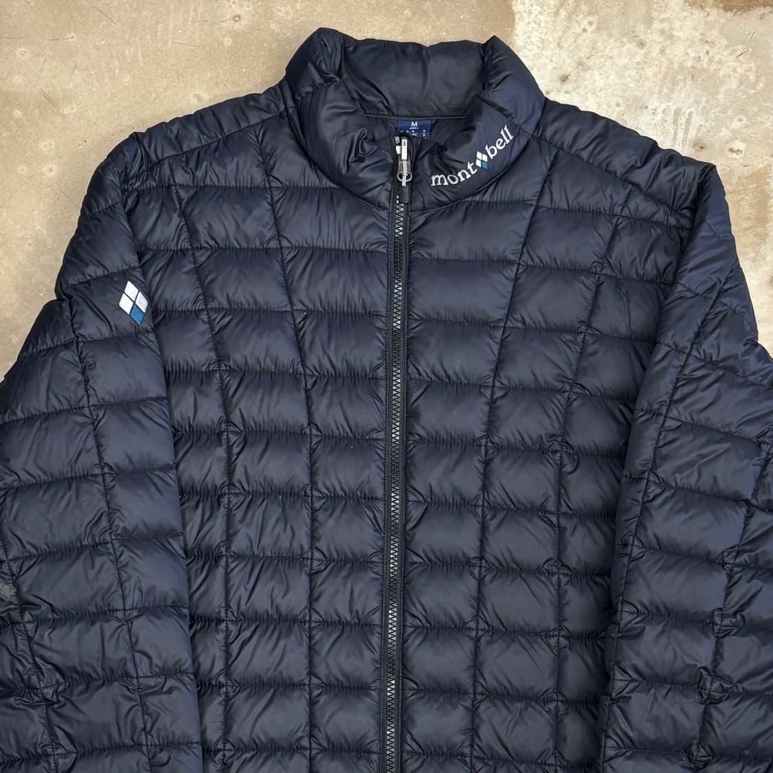 M 몽벨 블랙 경량 패딩 상품이미지1