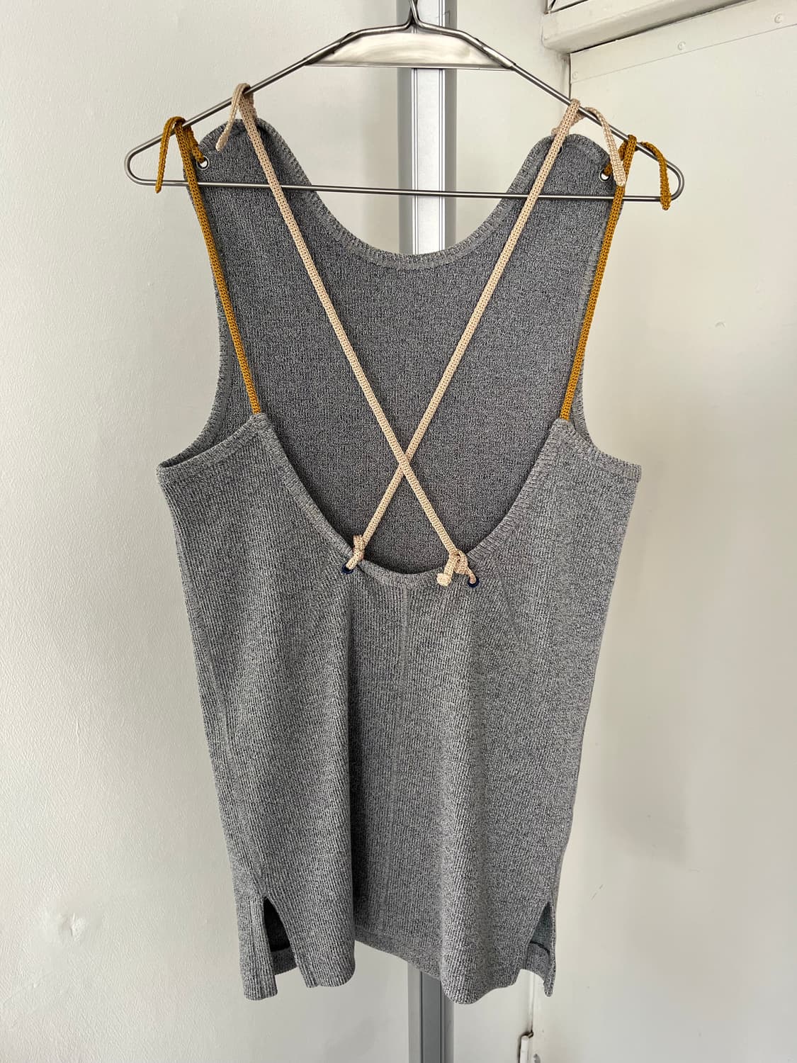 back strap sleeveless 상품이미지1