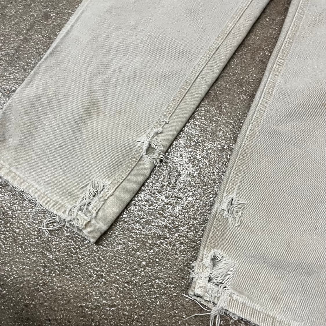 칼하트 B11 카펜터 팬츠 (29-30“) 상품이미지3