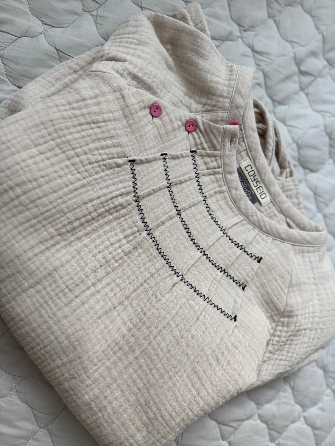 코이세이오 브라이스 지그재그 블라우스 베이지 판매 상품이미지2