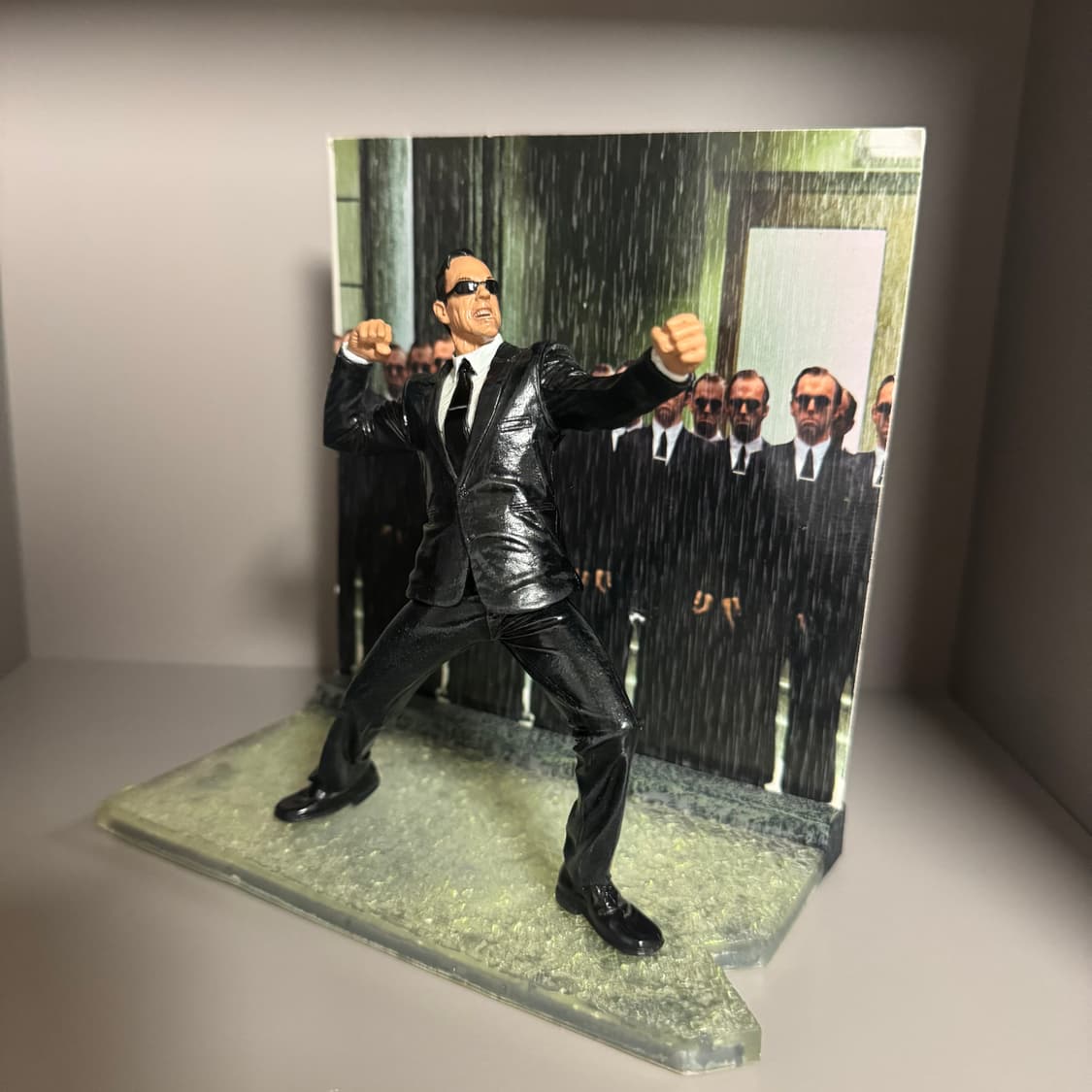 맥팔레인 매트릭스 에이전트 스미스 피규어 상품이미지2