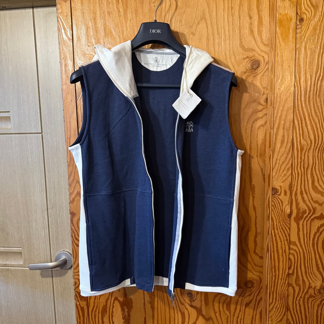 브루넬로 쿠치넬리 패딩 조끼(베스트) 새상품 판매 합니다.  상품이미지9