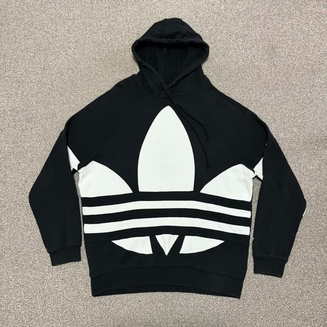 L 아디다스 빅트레포일 후드티 상품이미지1