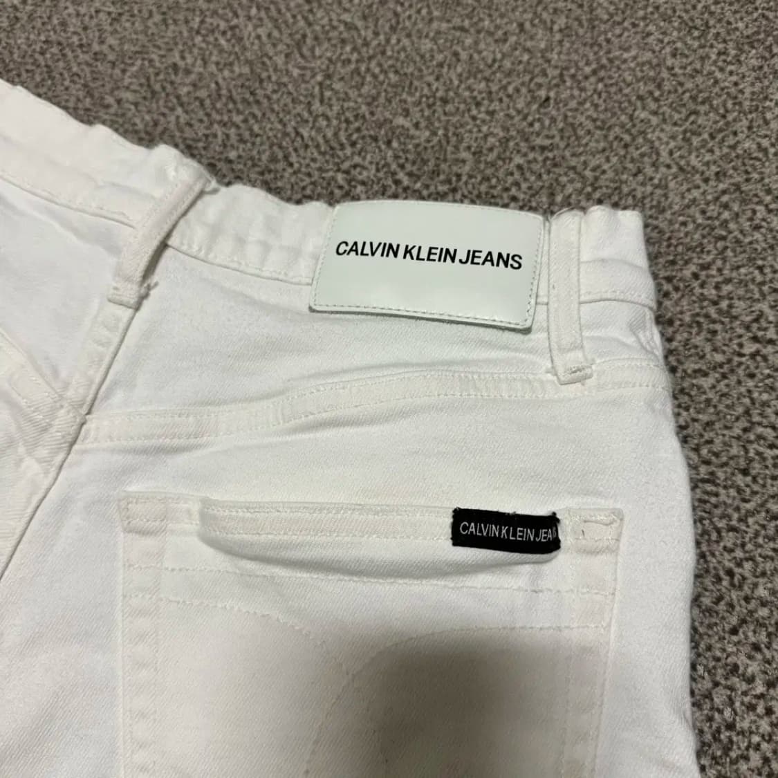 28 캘빈클라인 숏팬츠 상품이미지2