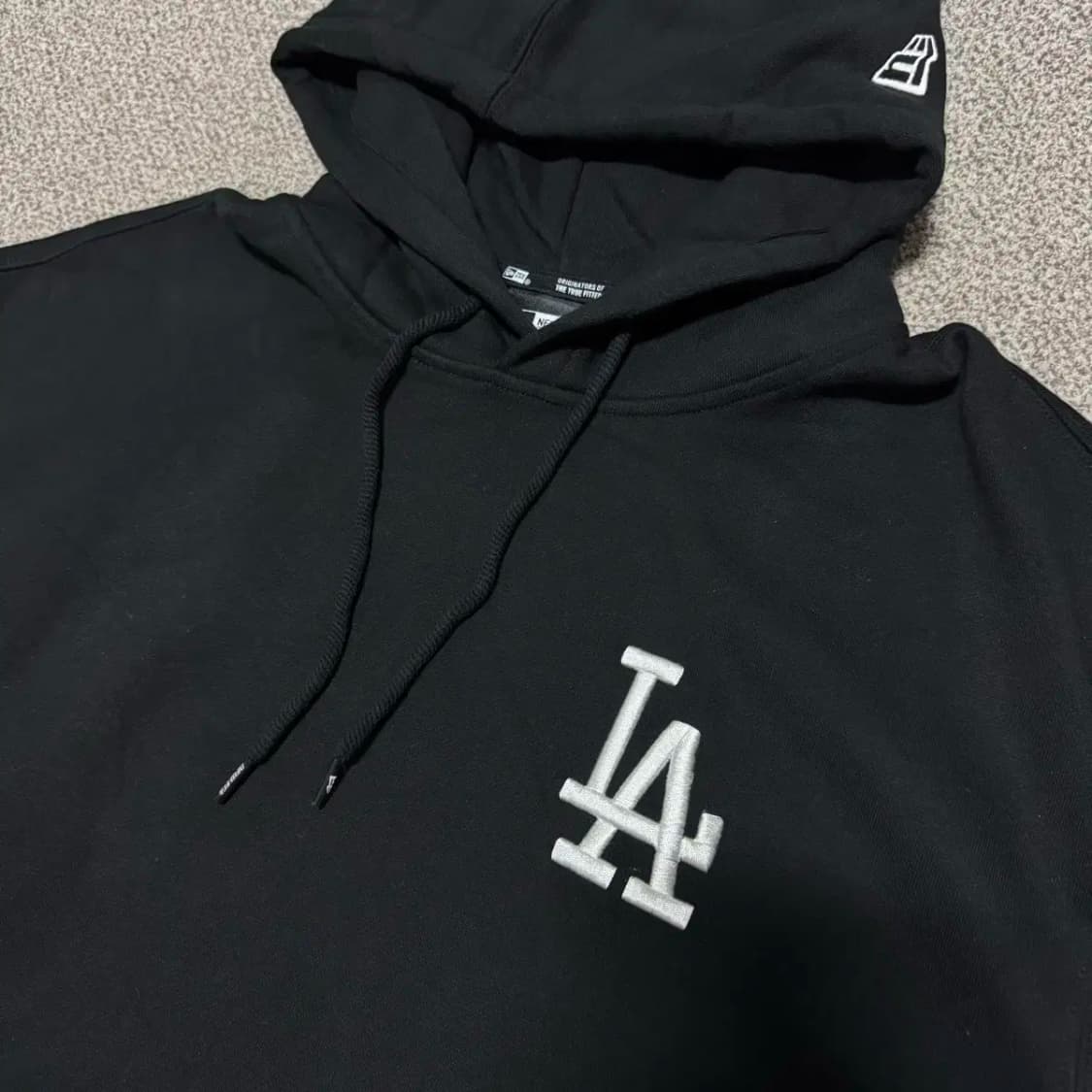 뉴에라 MLB 월드투어 코리아 시리즈 후드티 블랙 상품이미지4