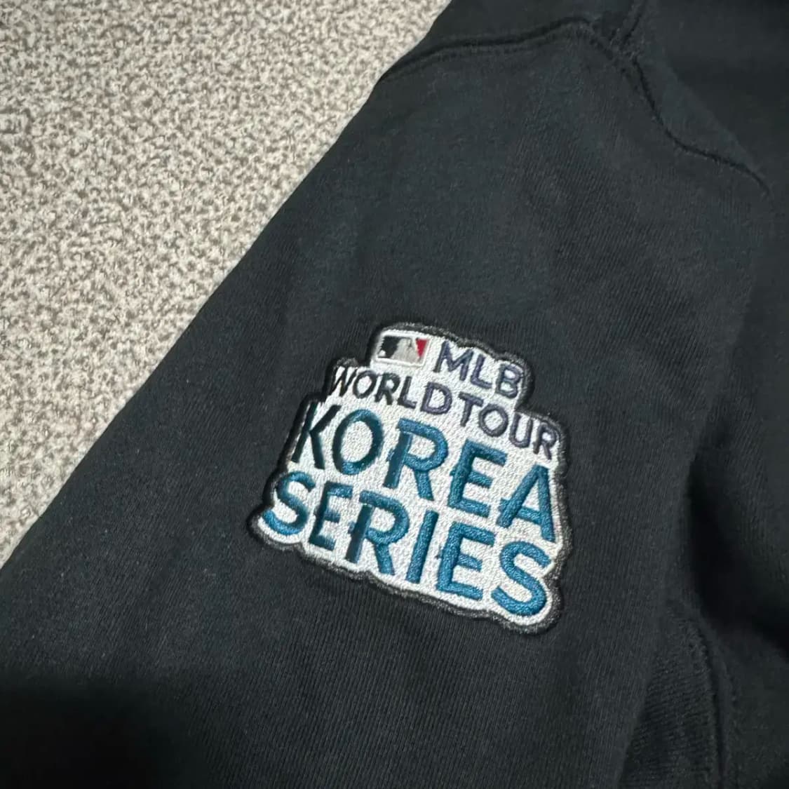 뉴에라 MLB 월드투어 코리아 시리즈 후드티 블랙 상품이미지7