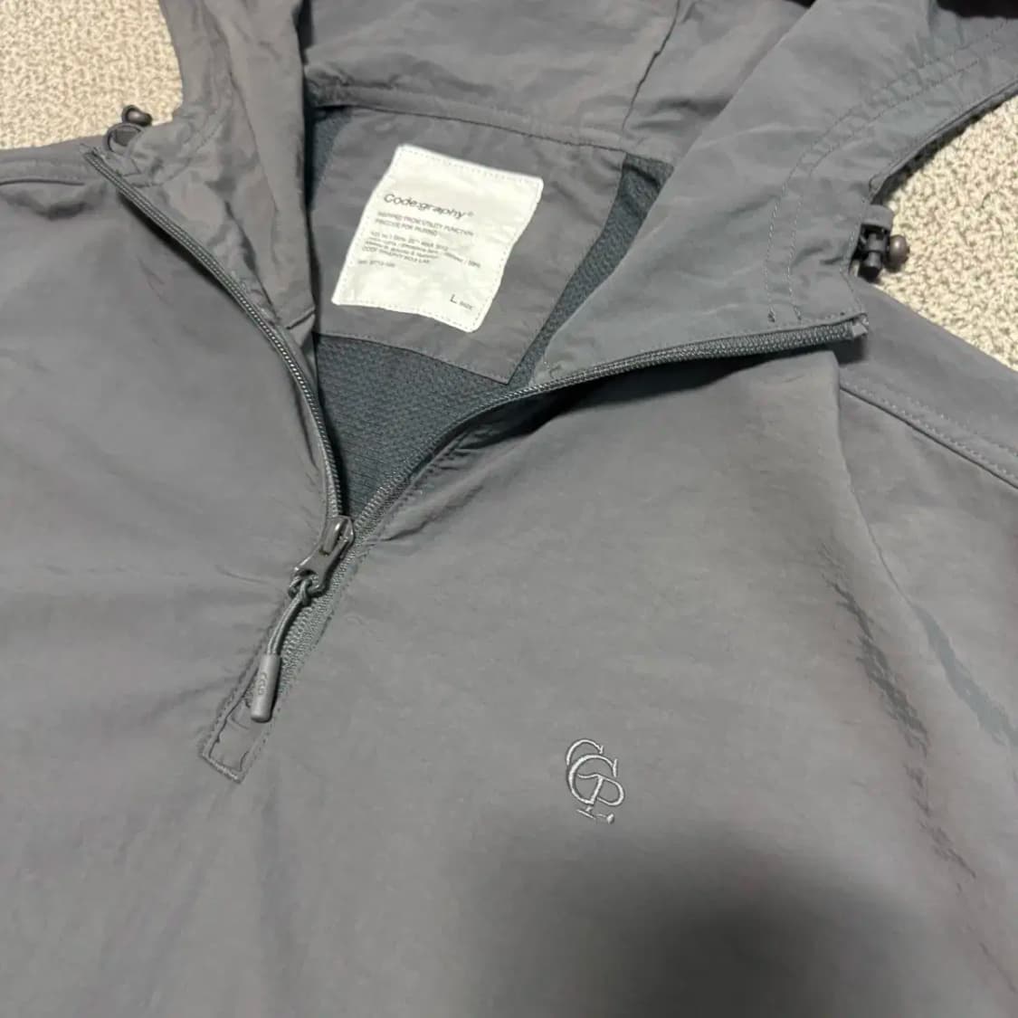 L 코드그라피 나일론 반집업 상품이미지2