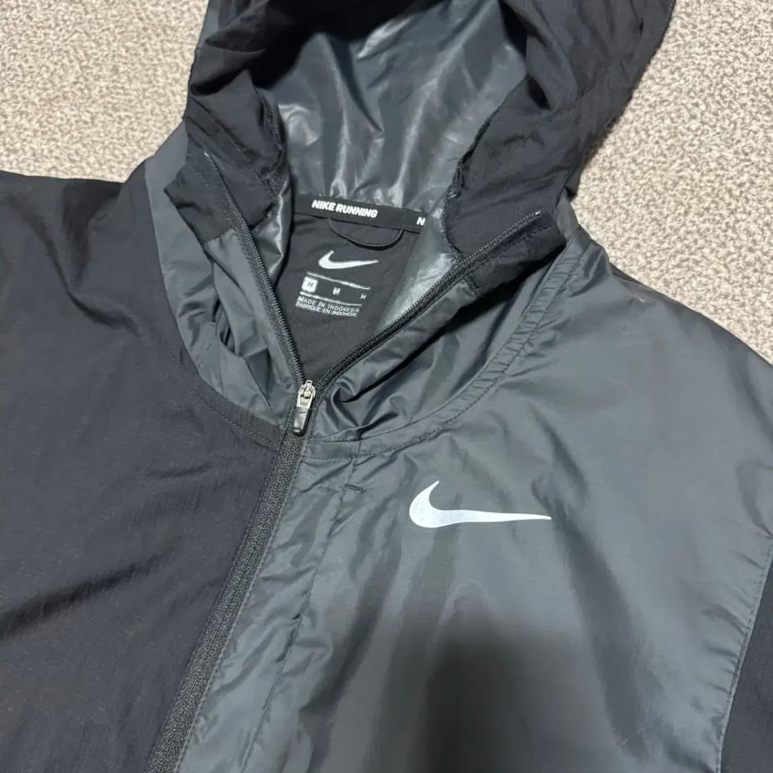 M 나이키 라이트웨이트 후디 자켓 여성 상품이미지2