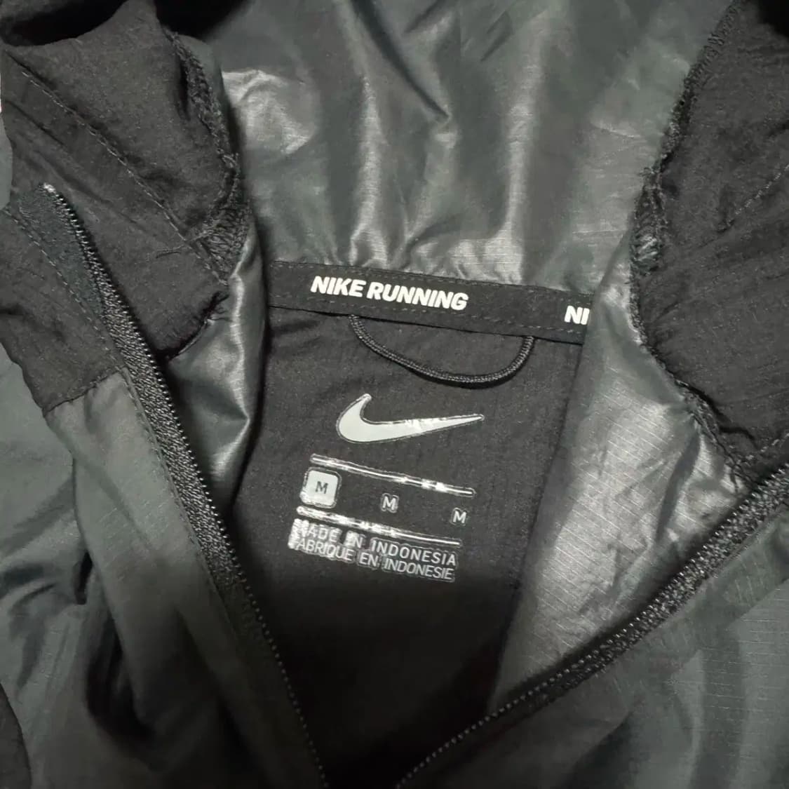 M 나이키 라이트웨이트 후디 자켓 여성 상품이미지3