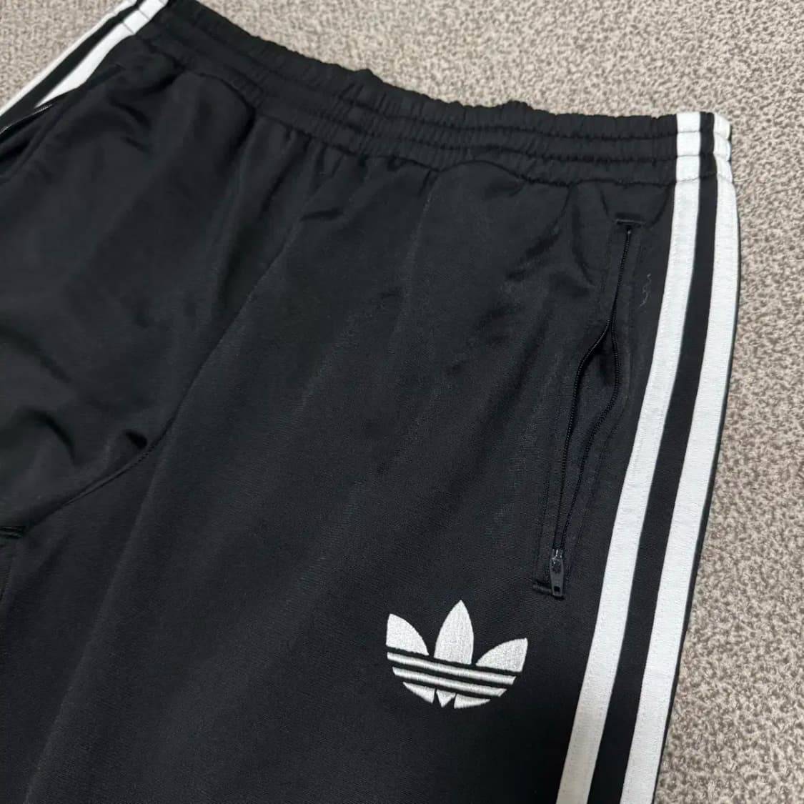 90 아디다스 파이어버드 트랙팬츠 검흰 상품이미지2