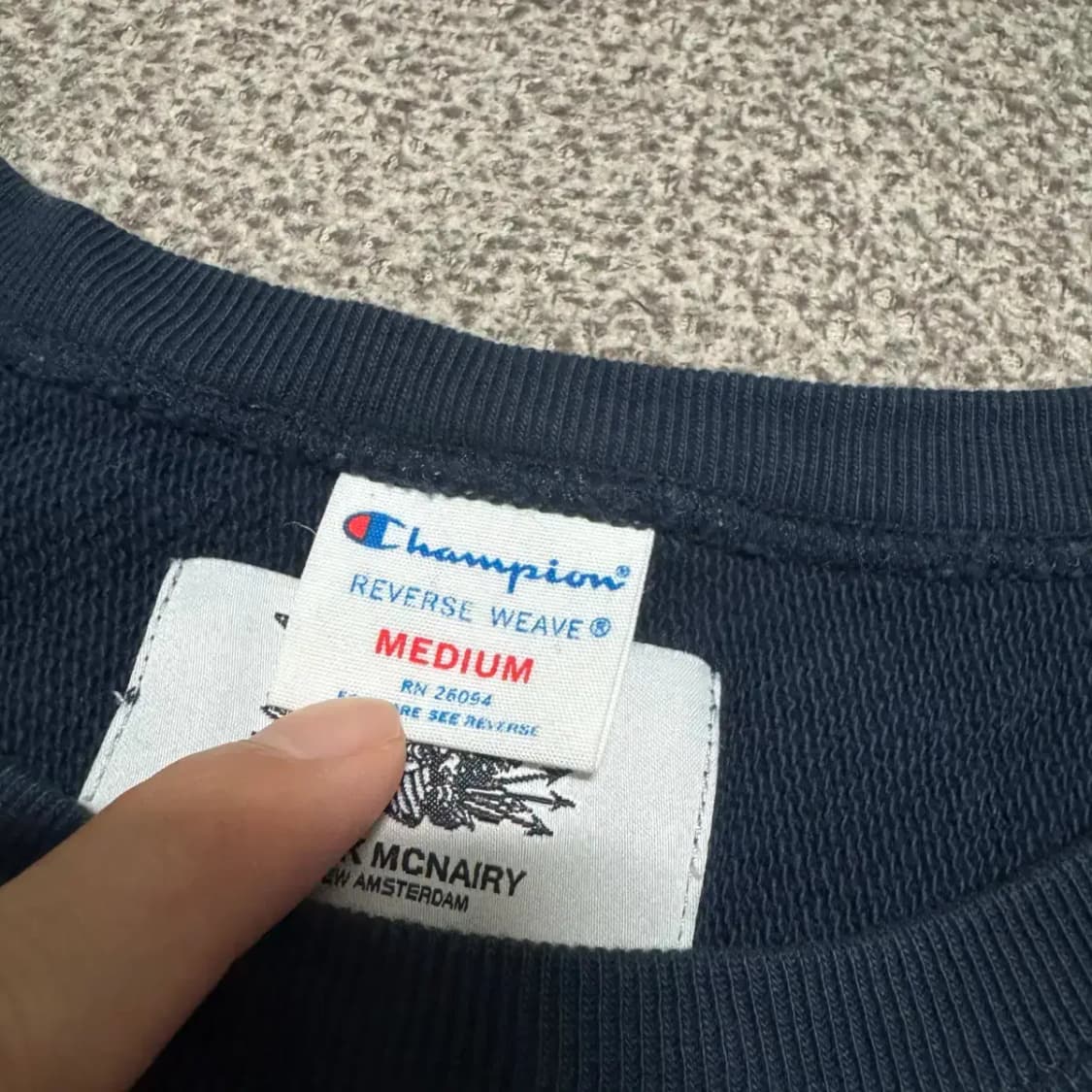 M 챔피언 리버스위브 마크 맥네리어리 핫도그 맨투맨 상품이미지3