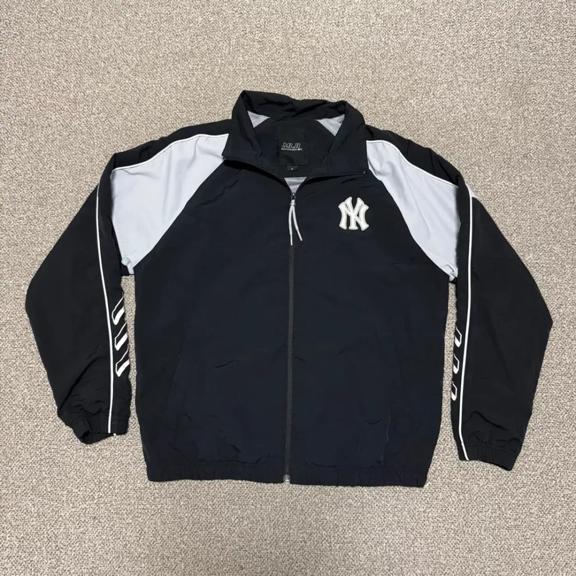M MLB 뉴욕 양키스 바람막이 자켓 상품이미지1