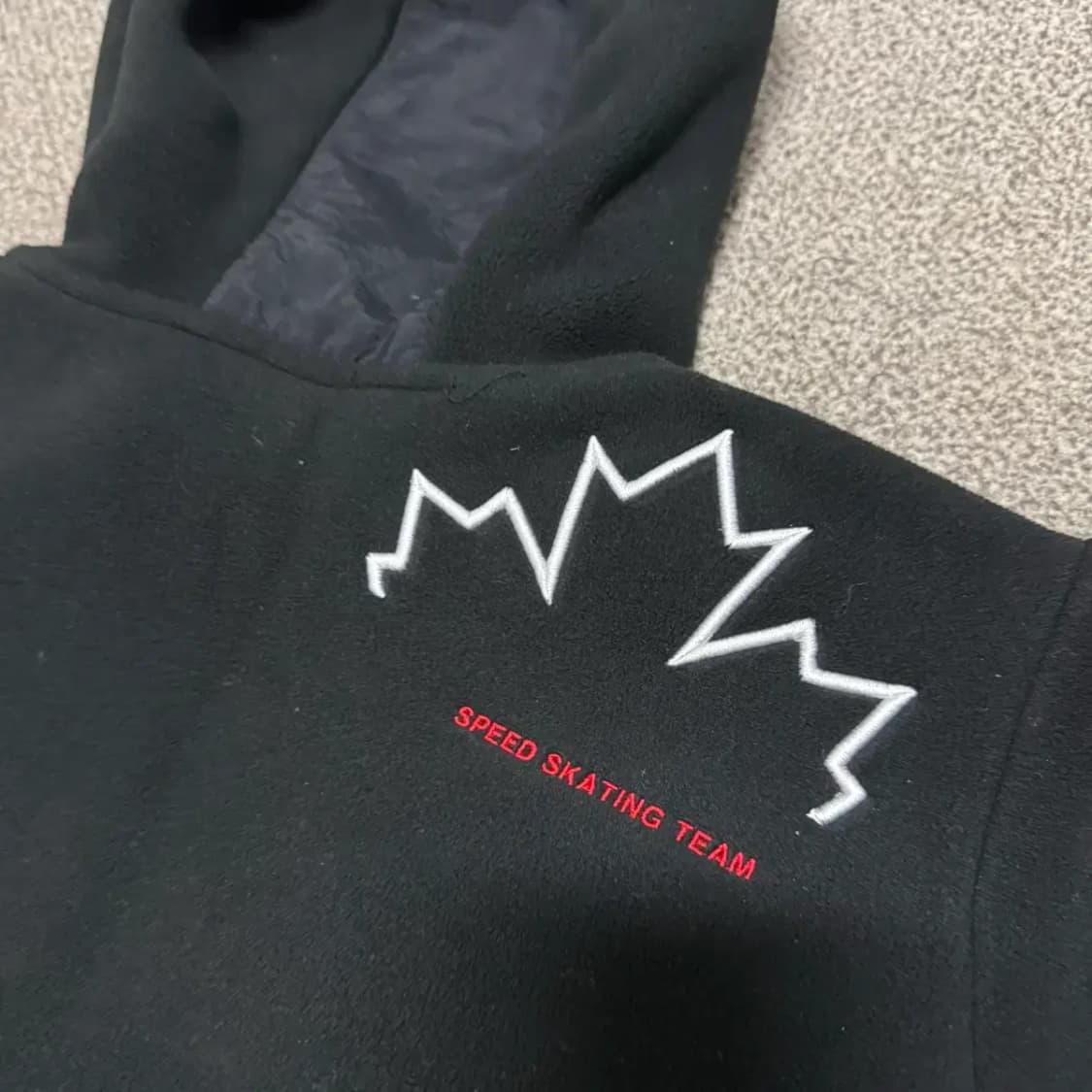 160 데상트 블랙 후드 풀오버 캐나다 상품이미지7