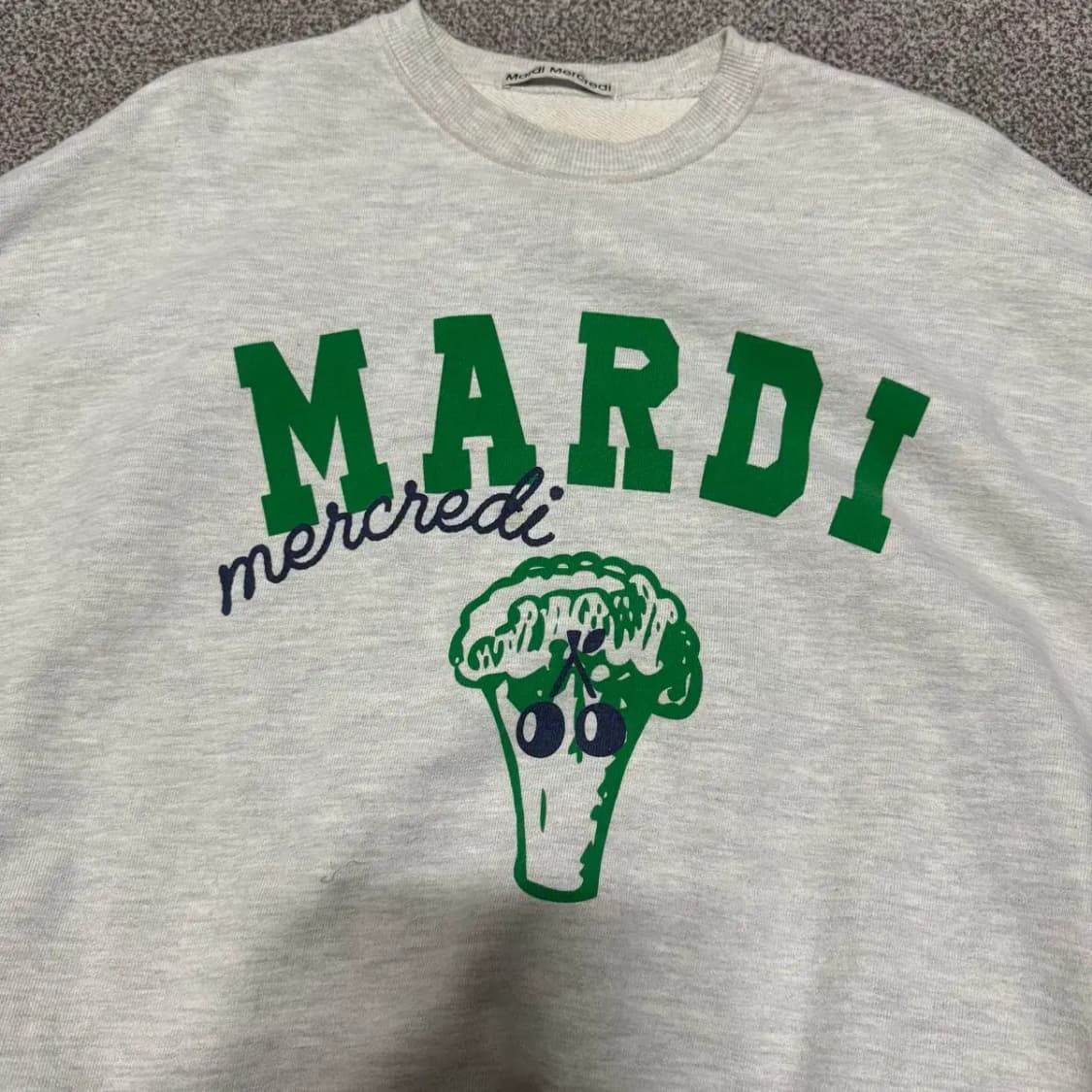 마르디 메크르디 맨투맨 상품이미지2