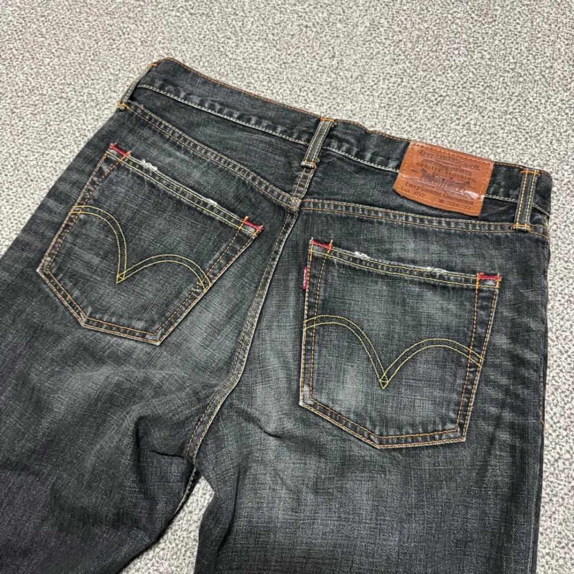 33 리바이스 702 흑청바지 상품이미지2