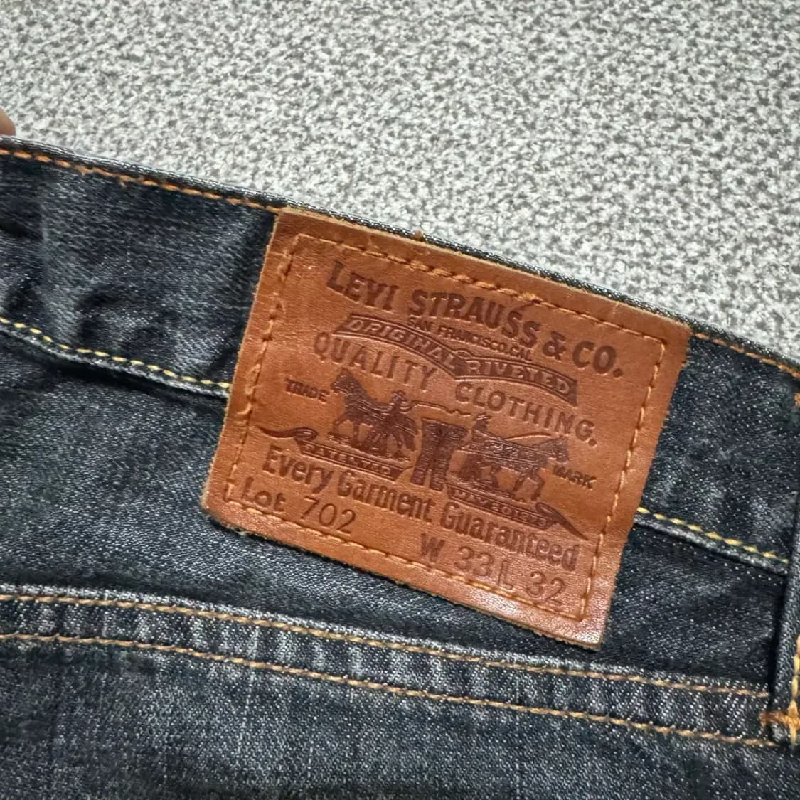 33 리바이스 702 흑청바지 상품이미지3