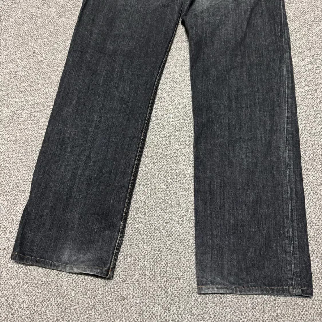 33 리바이스 702 흑청바지 상품이미지5