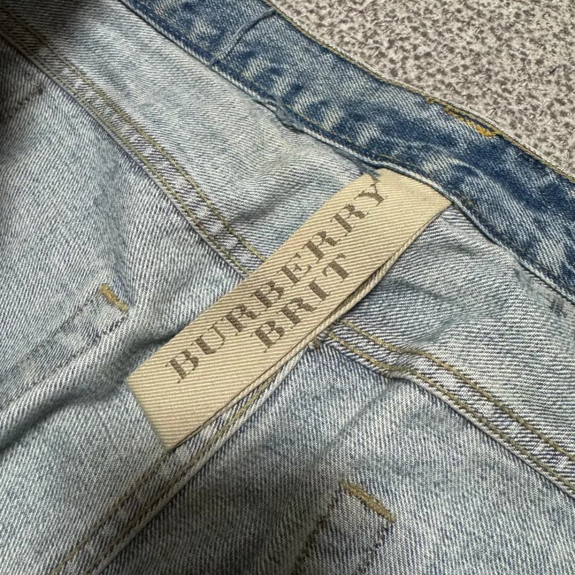 34 버버리브릿 청바지 상품이미지5